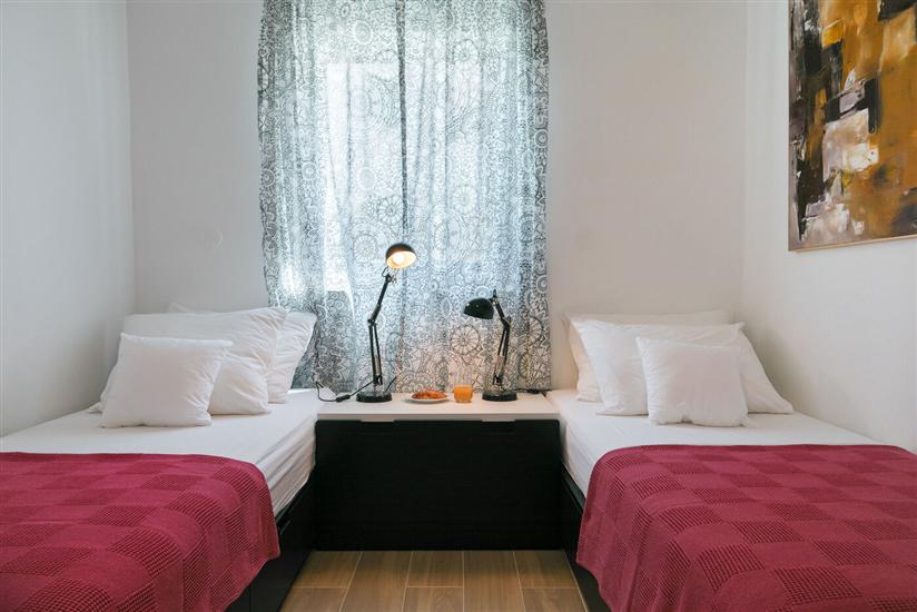 House K1, for 10 persons