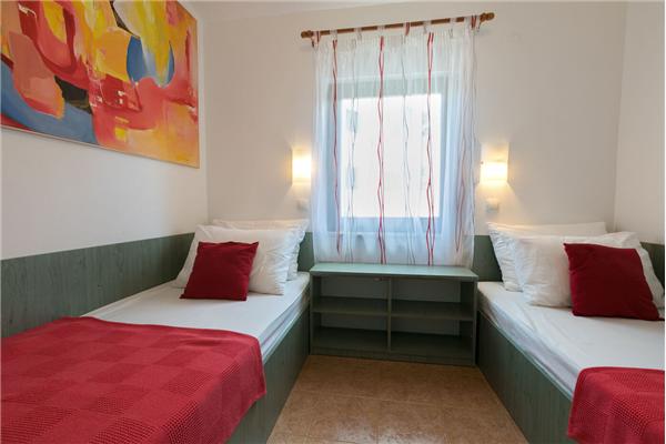 House K1, for 10 persons