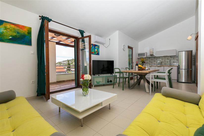 House K1, for 10 persons