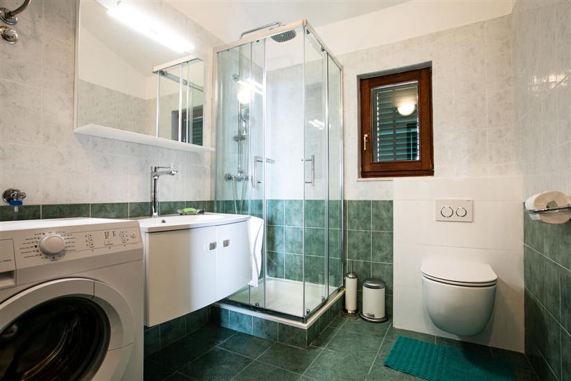 House K1, for 10 persons