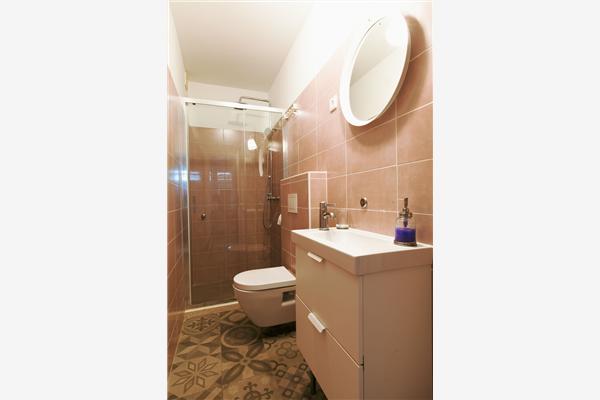 House K1, for 10 persons