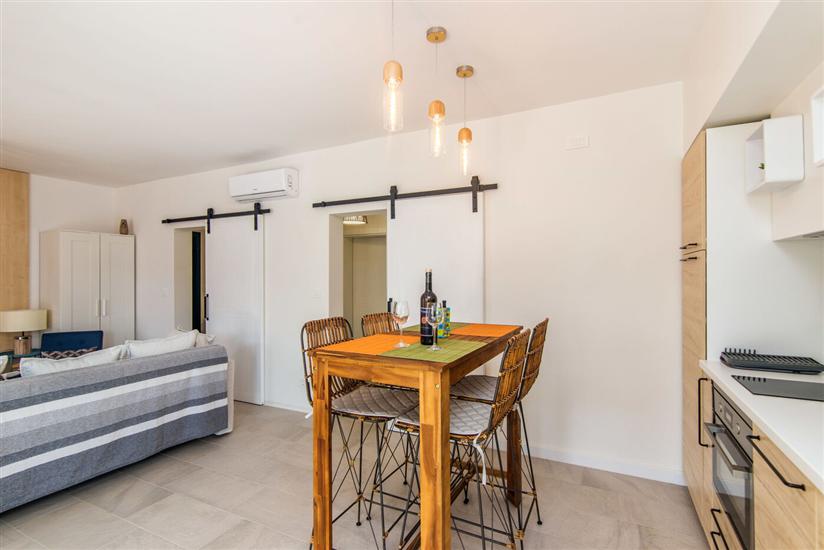 Apartment A1, for 6 persons