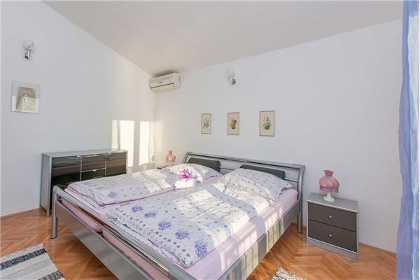 Apartment A1, for 3 persons