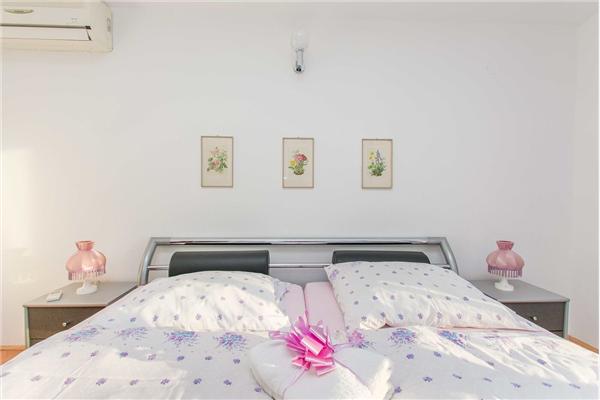 Apartment A1, for 3 persons