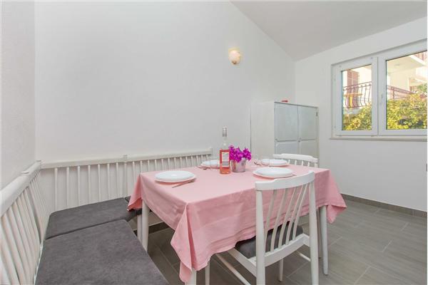 Apartment A1, for 3 persons