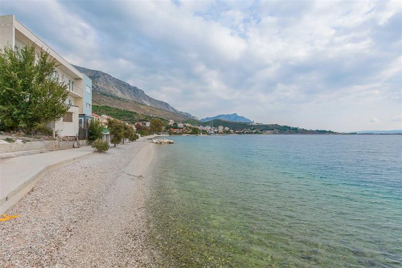 Apartments Road star