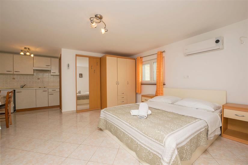 Apartment A6, for 3 persons