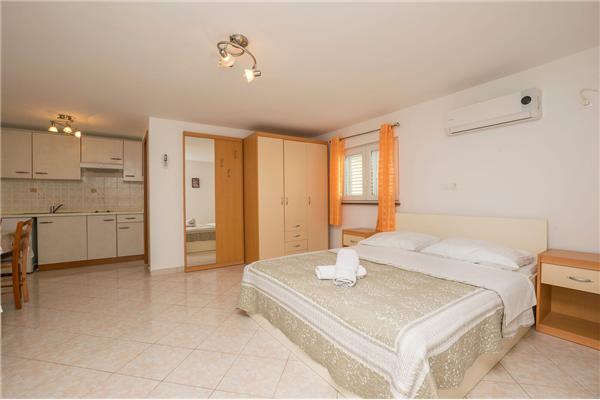 Apartment A6, for 3 persons