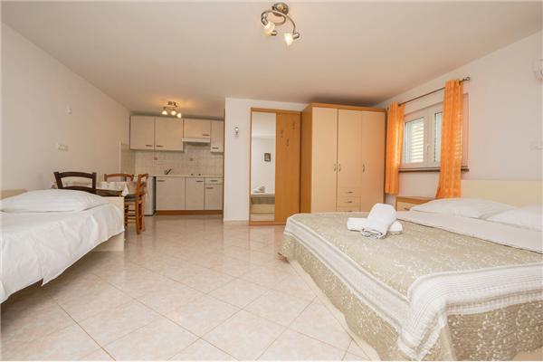 Apartment A6, for 3 persons