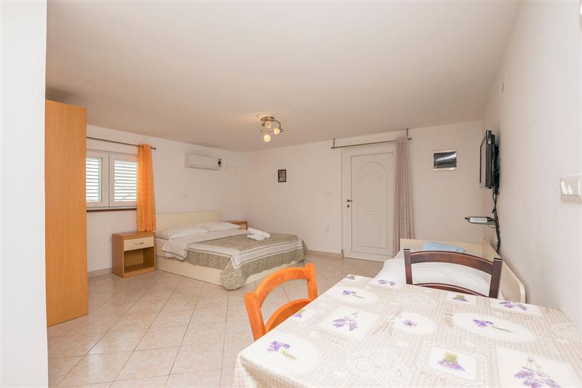 Apartment A6, for 3 persons
