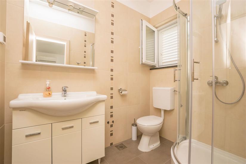 Room S1, for 2 persons