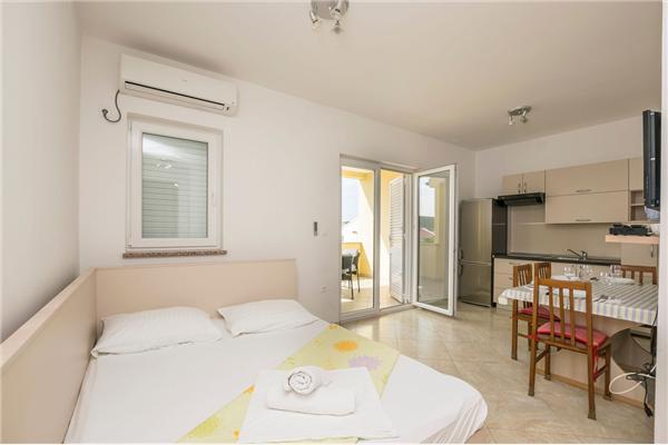 Apartment A5, for 4 persons