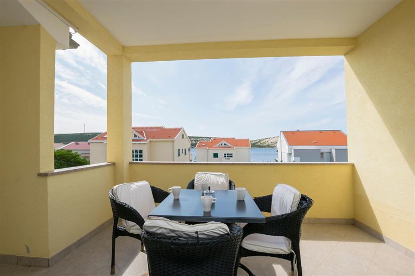 Apartment A5, for 4 persons