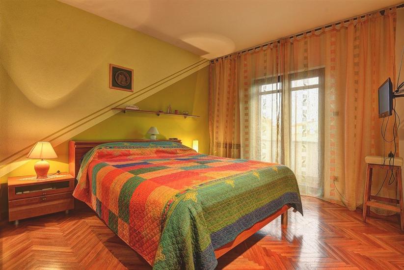 Apartment A4, for 6 persons