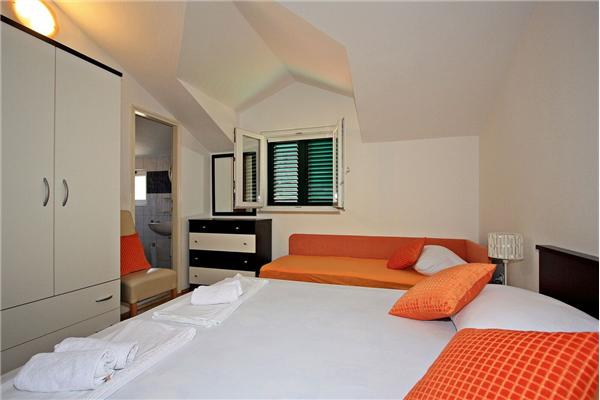 Apartment A3, for 9 persons