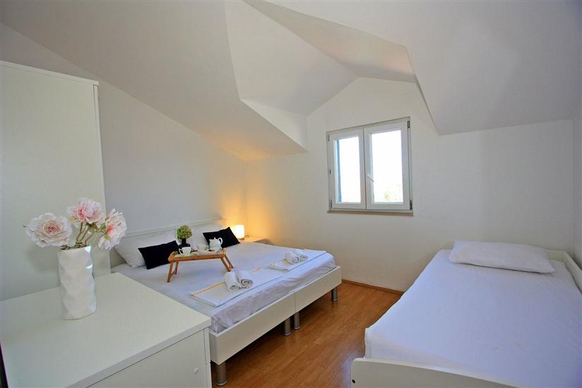 Apartment A3, for 9 persons