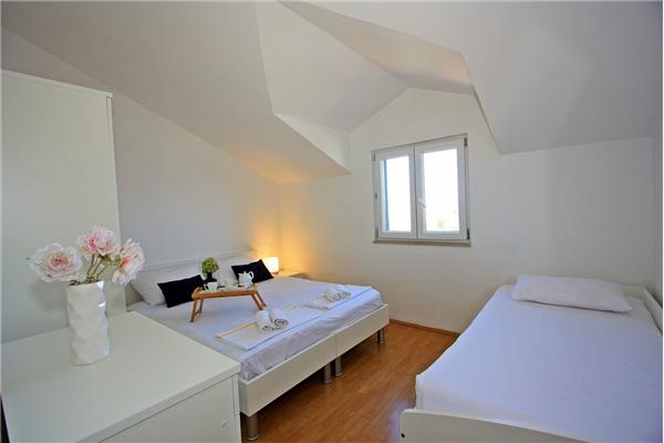 Apartment A3, for 9 persons