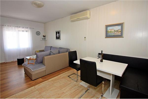 Apartment A2, for 8 persons