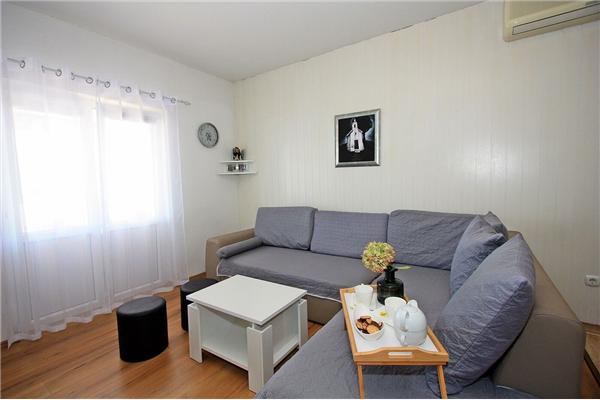 Apartment A2, for 8 persons