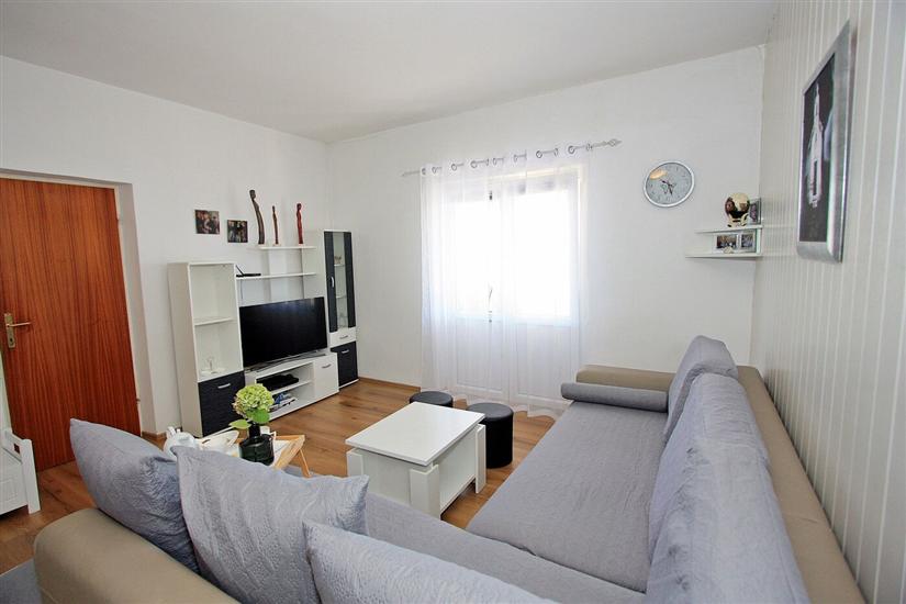 Apartment A2, for 8 persons