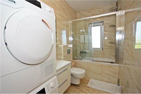 Apartment A2, for 8 persons