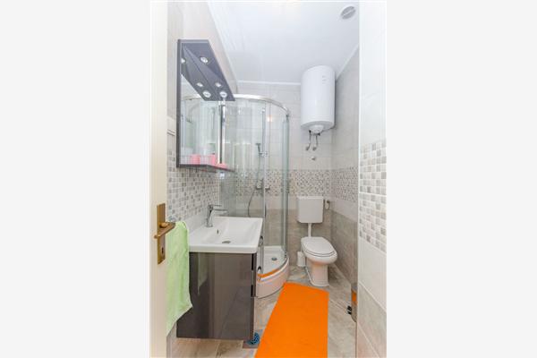 Apartment A1, for 7 persons