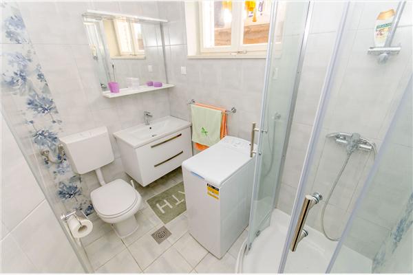 Apartment A1, for 7 persons