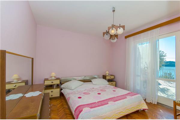 Apartment A1, for 7 persons
