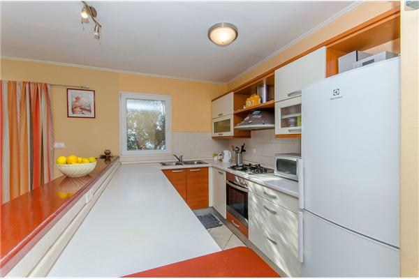 Apartment A2, for 6 persons