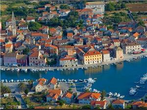 Stari-Grad-town