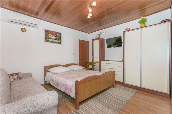 Apartment A1, for 4 persons