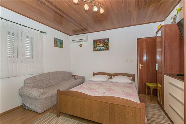 Apartment A1, for 4 persons