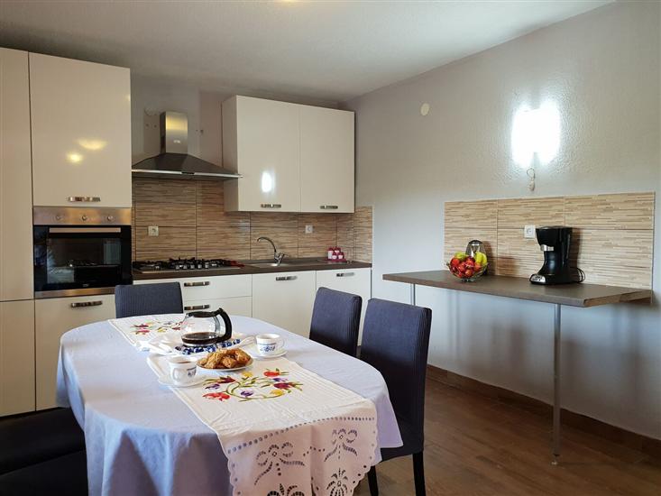 Apartment A1, for 6 persons
