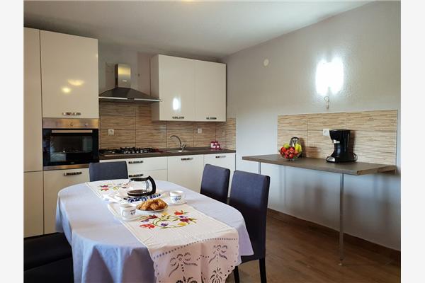 Apartment A1, for 6 persons