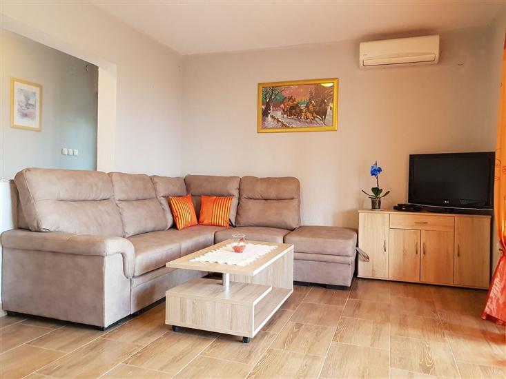 Apartment A1, for 6 persons