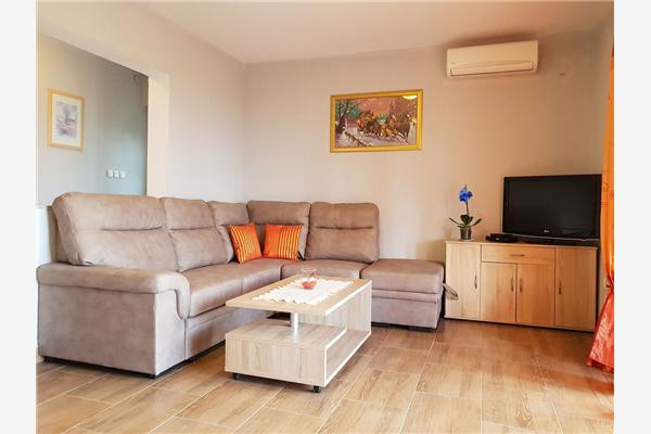 Apartment A1, for 6 persons