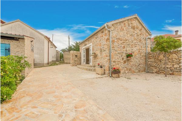 House K1, for 10 persons