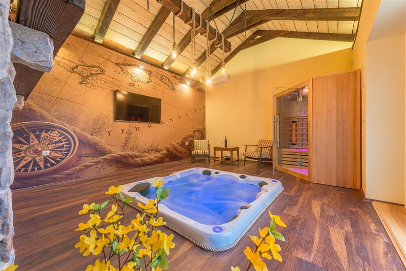 House K1, for 10 persons