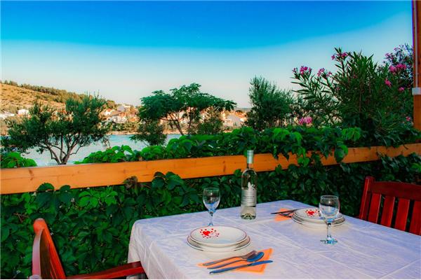 Apartment A1, for 5 persons