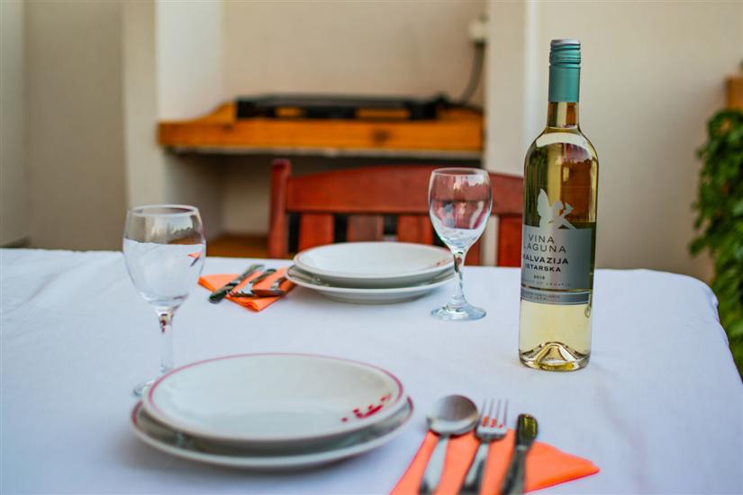 Apartment A1, for 5 persons