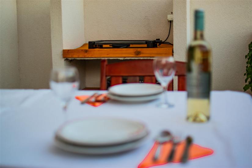 Apartment A1, for 5 persons