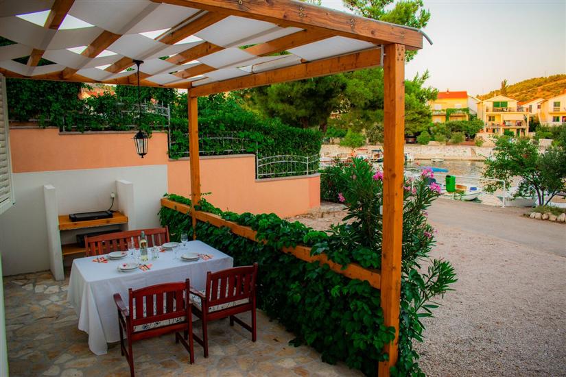 Apartment A1, for 5 persons