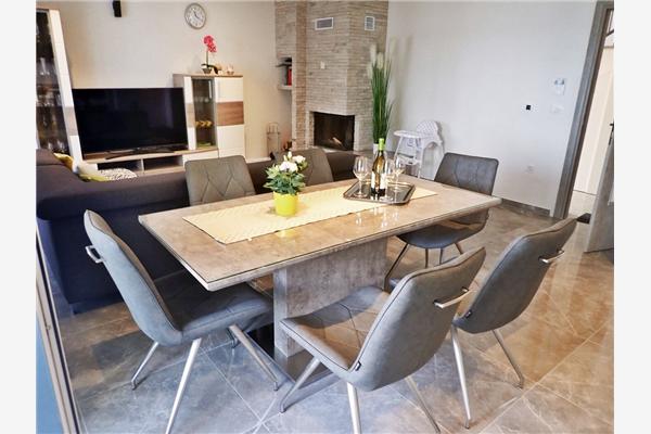 House K1, for 8 persons