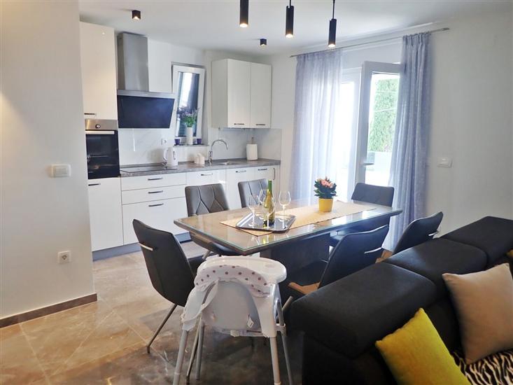 House K1, for 8 persons