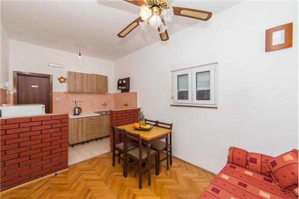 Apartment A2, for 4 persons