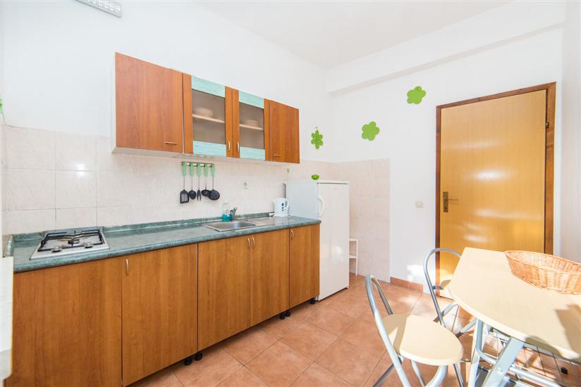 Apartment A5, for 6 persons