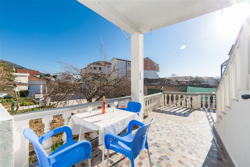 Apartment A7, for 2 persons