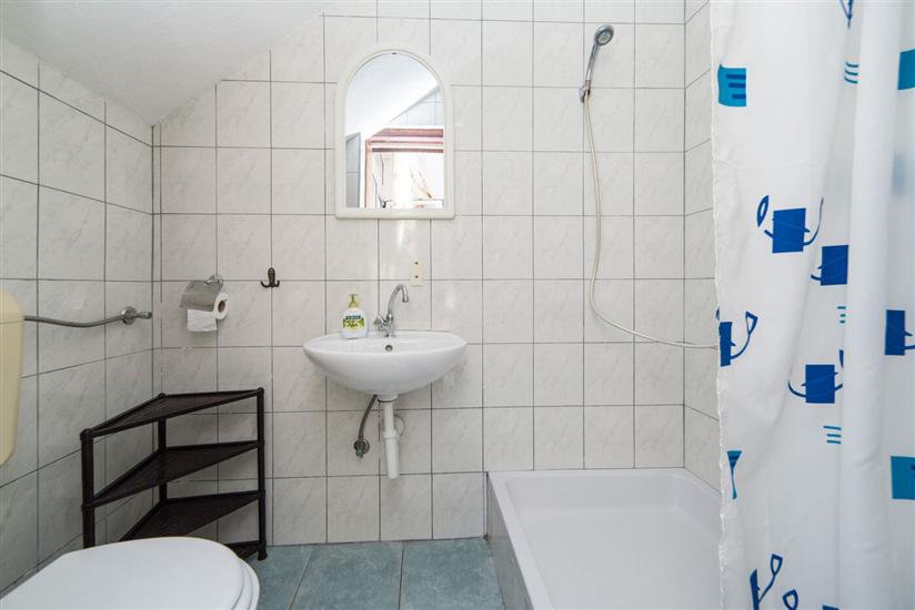 Apartment A7, for 2 persons