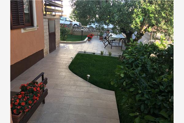 Apartment A2, for 5 persons