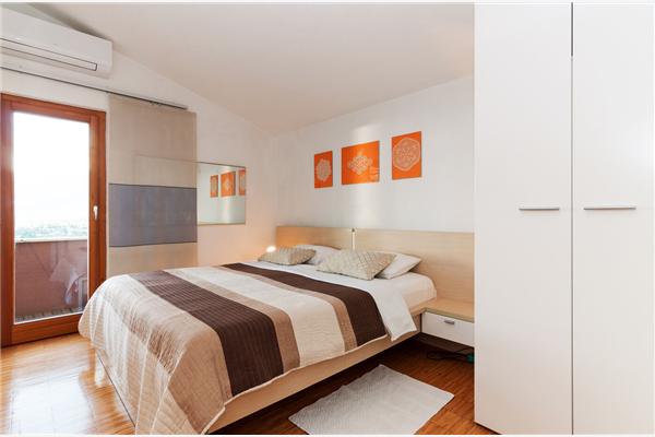 House K1, for 8 persons